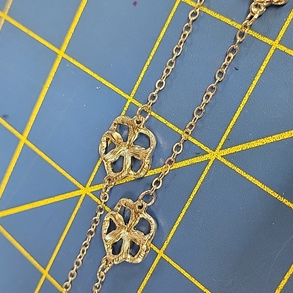 Floral Flower Silver Tone 37" + 3" Extension Necklace - Picture 3 of 3